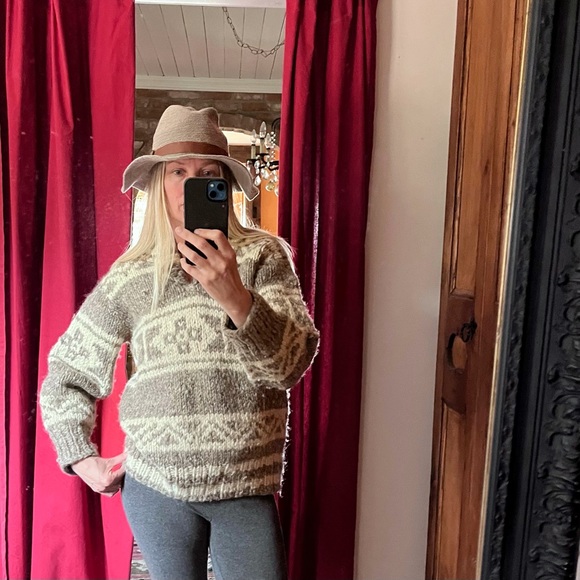 Vintage cowichan wool sweater size S/M - Picture 10 of 10